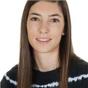 Estudiante del grado de maestro preparada para dar clases a niños/as de Primaria